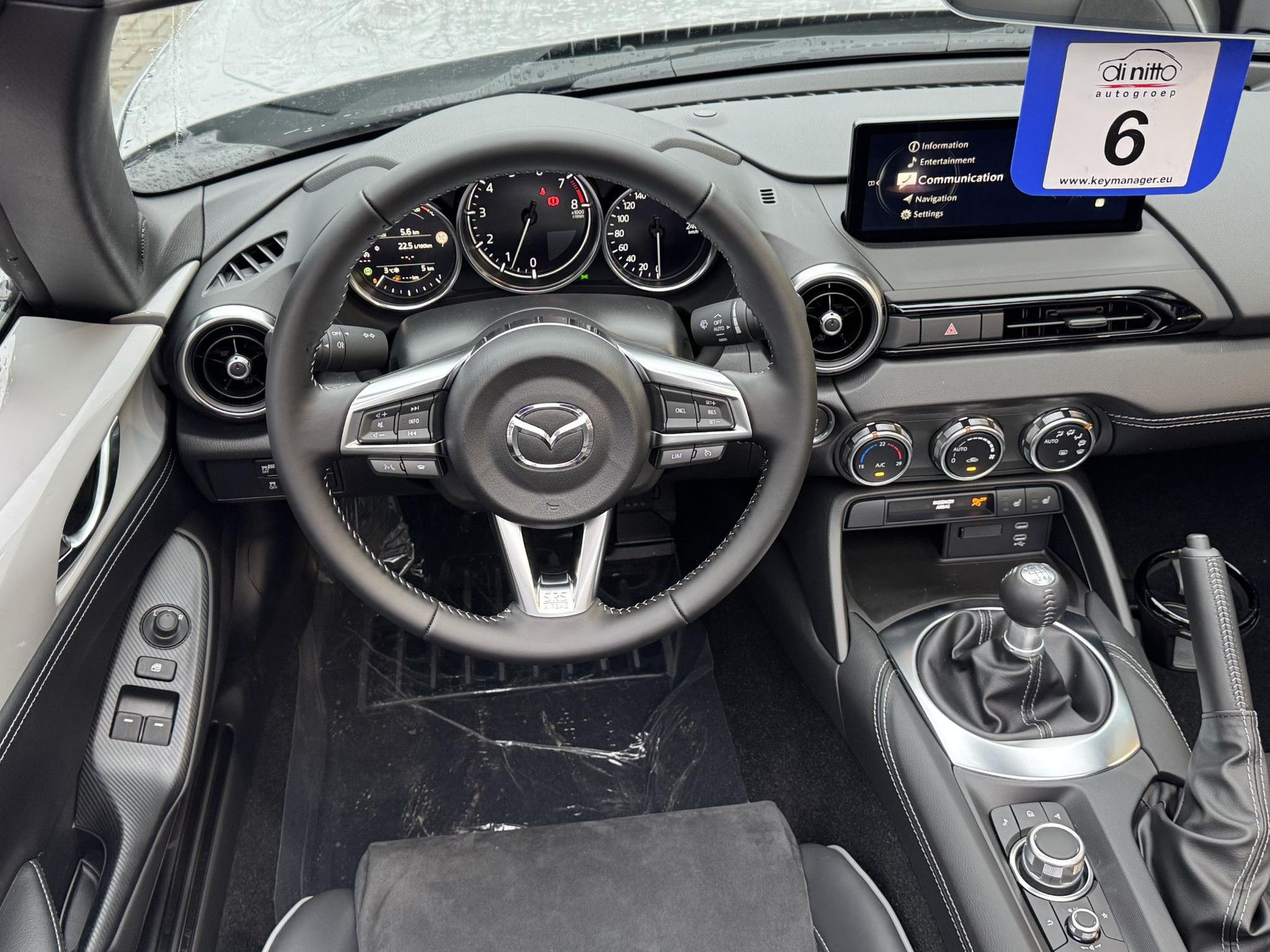 50965029-10.jpg