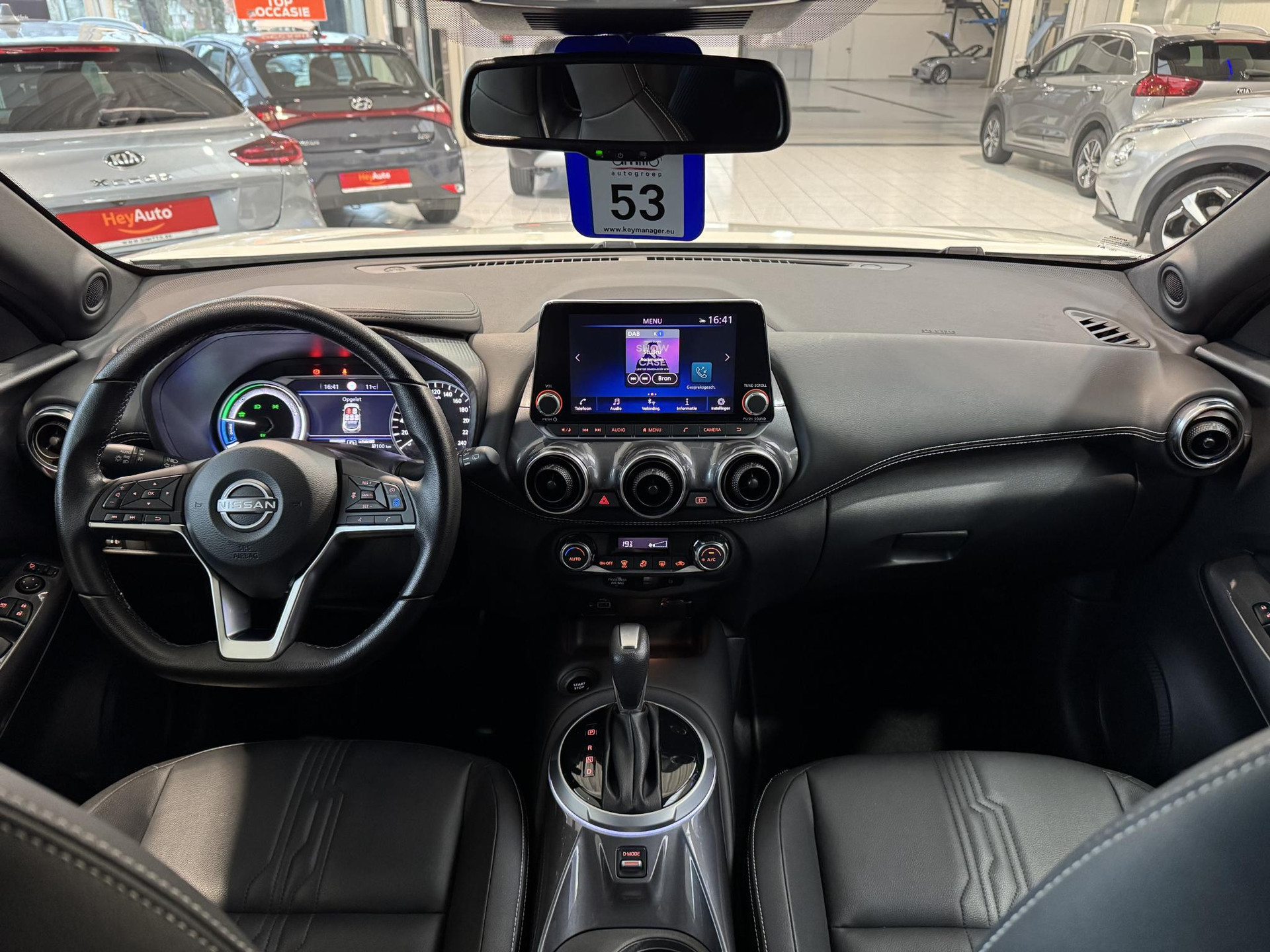 52069057-9.jpg
