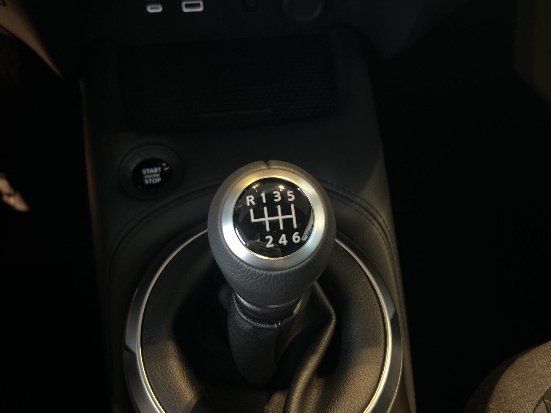 52398081-13.jpg