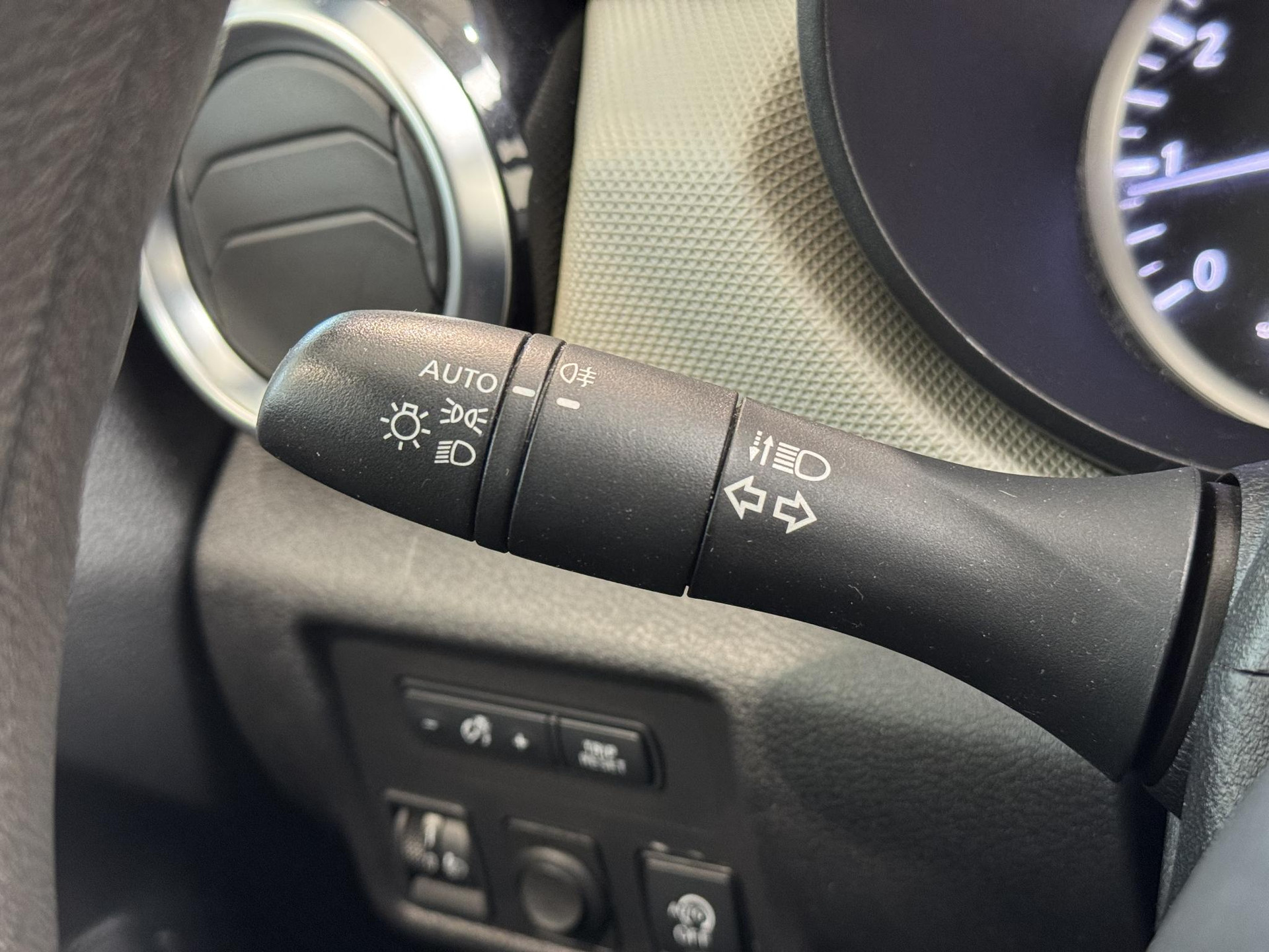 53510590-13.jpg