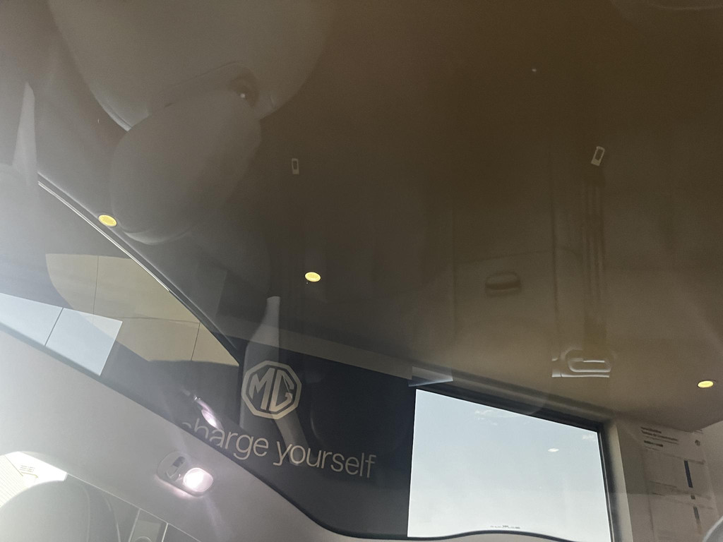 56228677-15.jpg