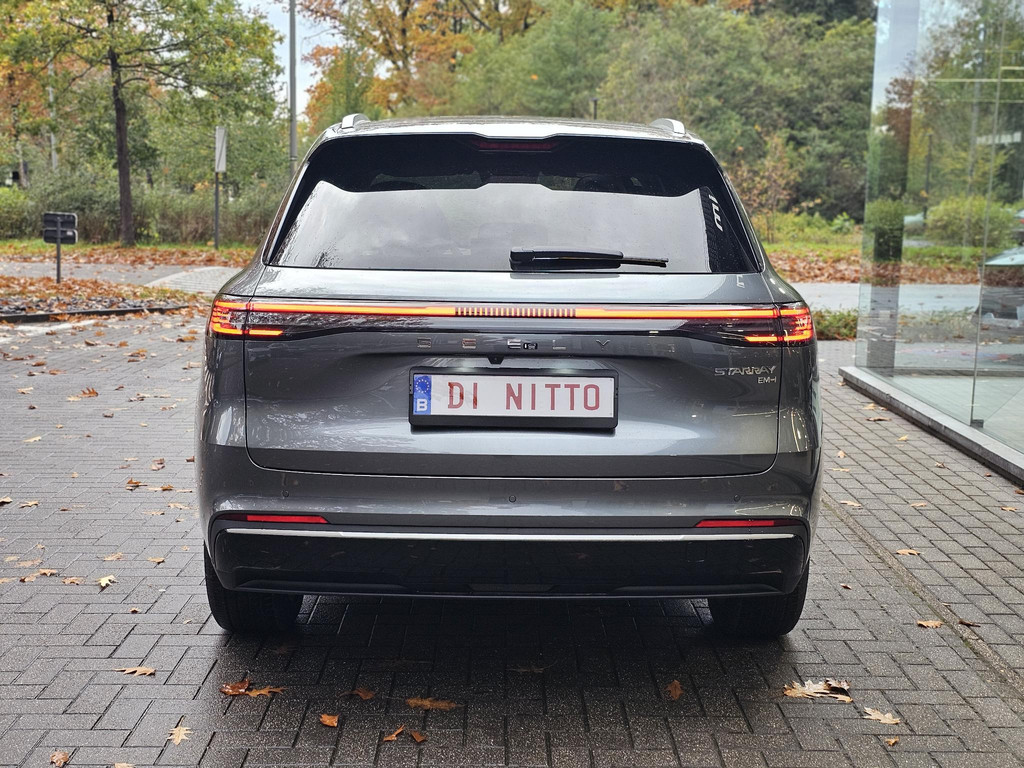 57646922-3.jpg